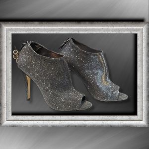 AUDREY BROOKE - Hawkins Silver Open Toe Ankle Booties Sz 7